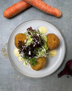 Arancini z sosem mango-majo